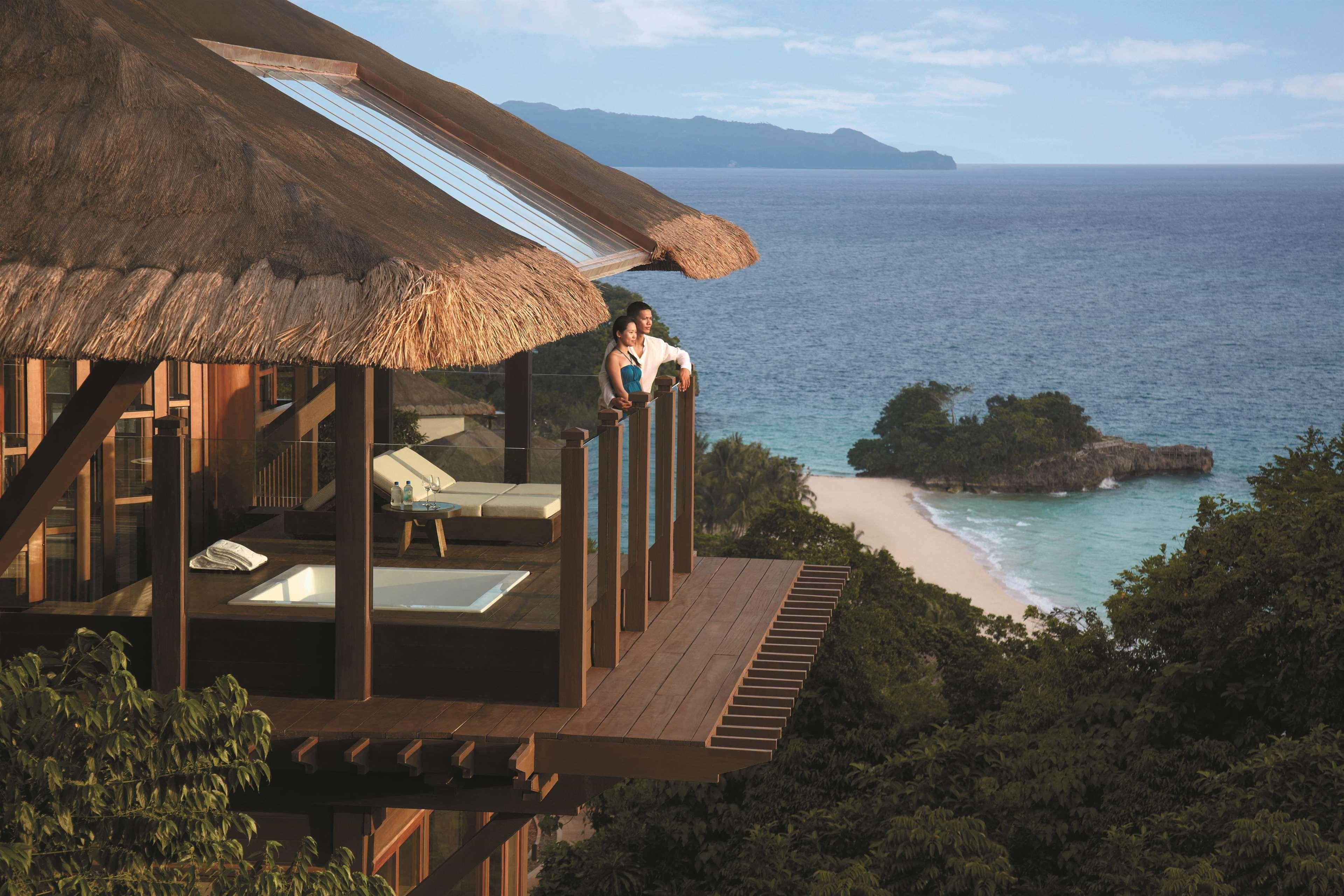 Shangri-La Boracay Exterior foto A view of the beach from the resort