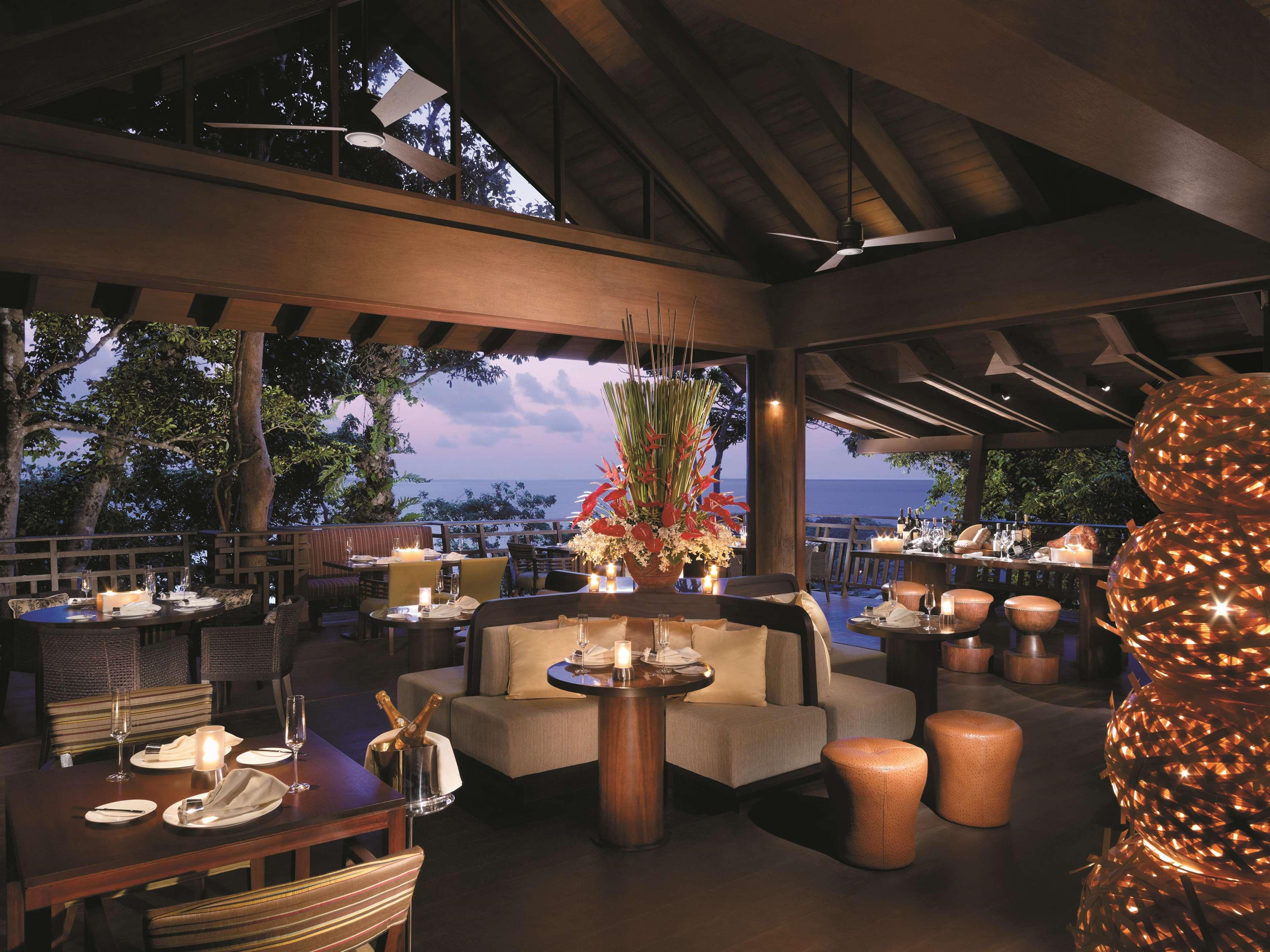 Shangri-La Boracay Exterior foto The interior of the restaurant
