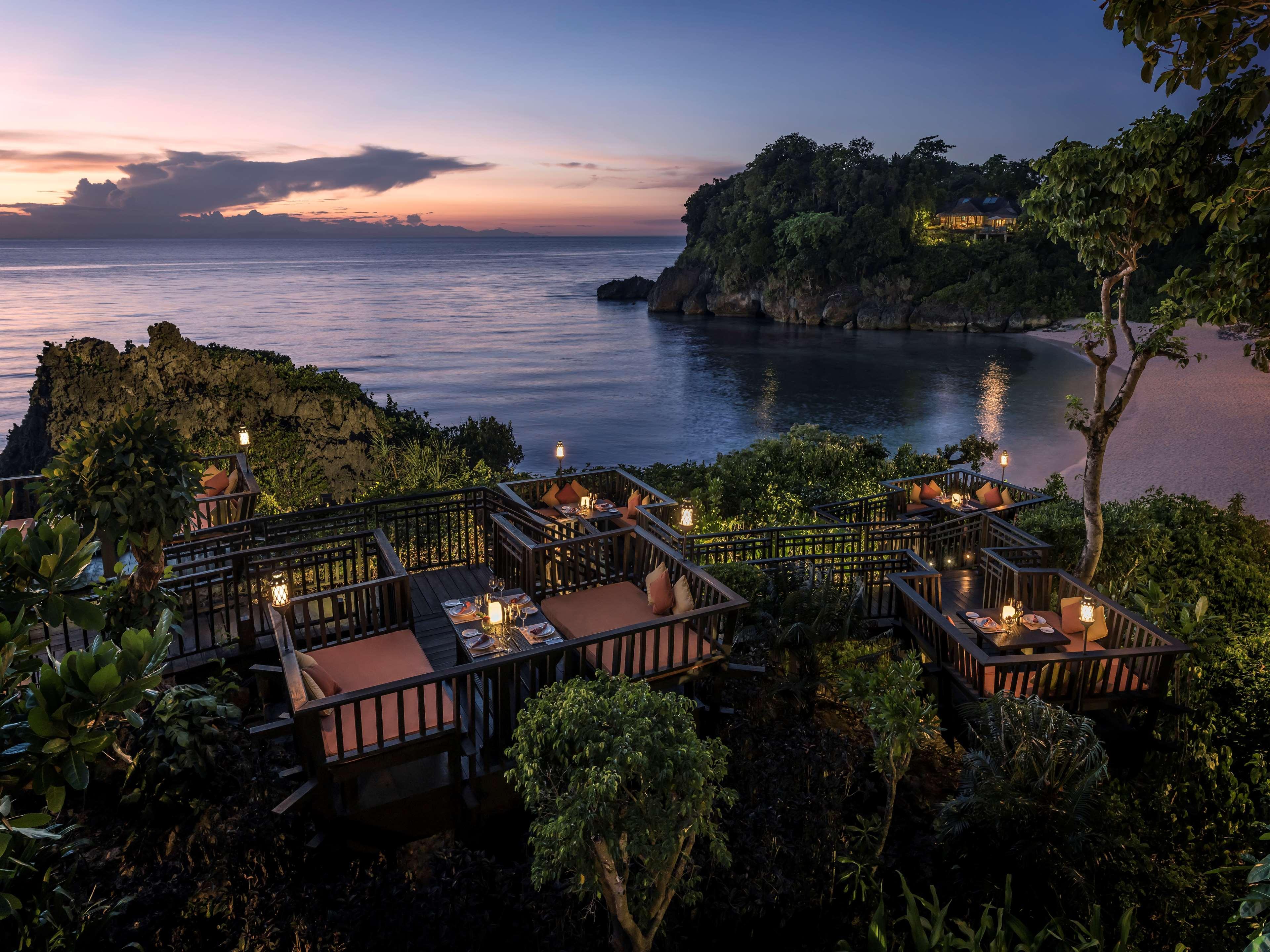 Shangri-La Boracay Exterior foto The Rock Bar at Hard Rock Hotel