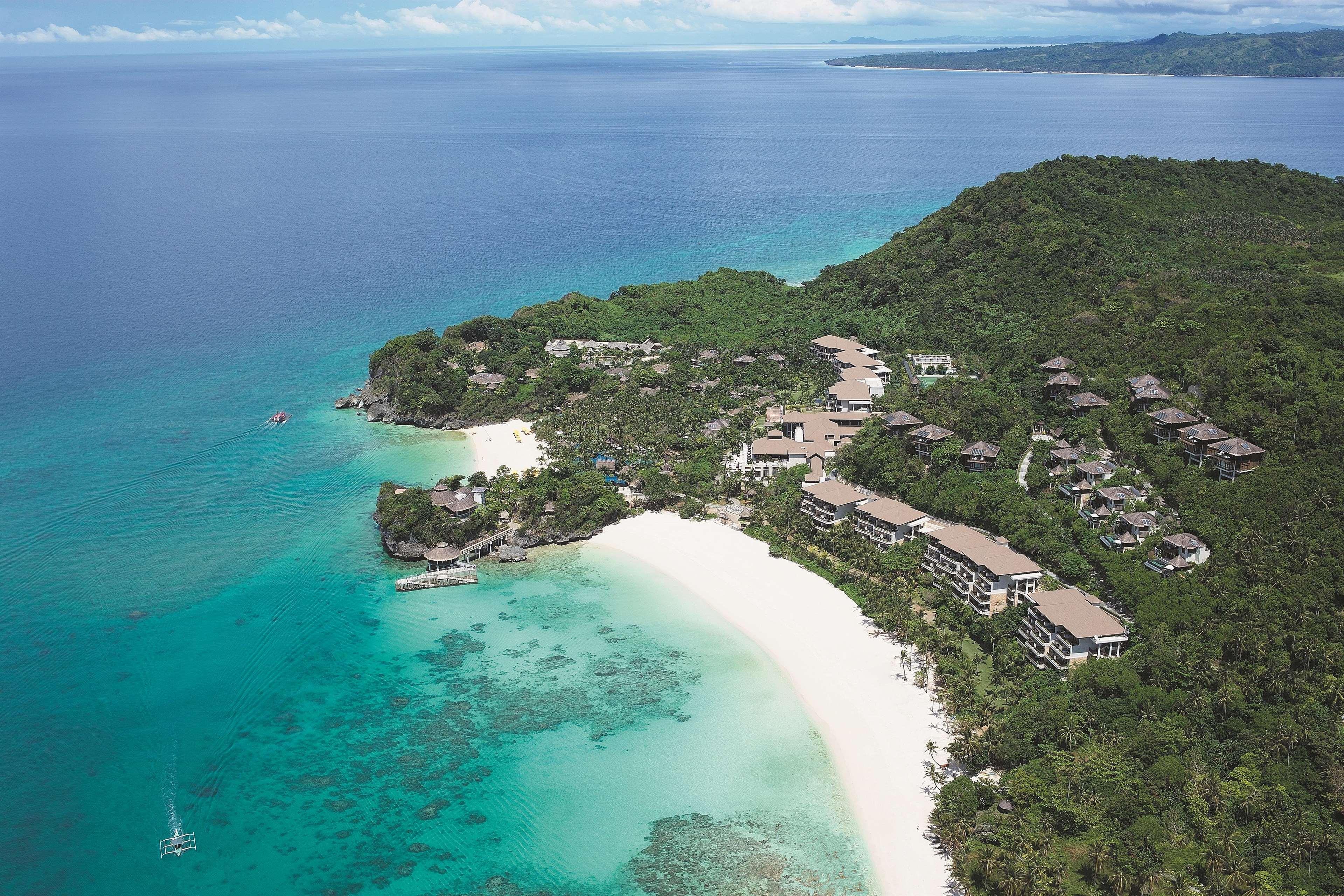 Shangri-La Boracay Exterior foto Aerial view of Pangkor Laut Resort